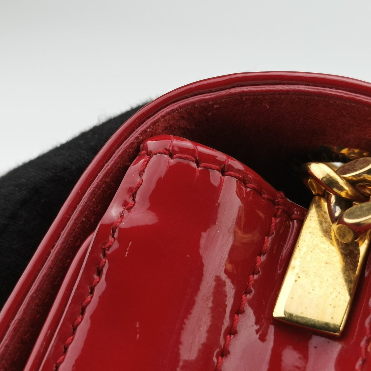 Pre-owned Yves Saint Laurent VICKY Red Patent Leather 538439 shoulderbag | stylenewstar