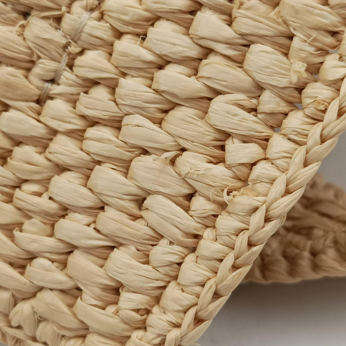 Pre-owned Loewe Font Tote Mini Beige Raffia A685V46X01 handbag | stylenewstar
