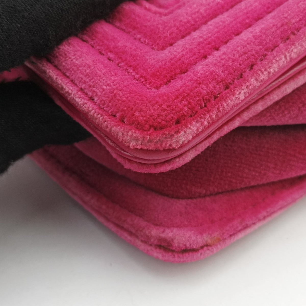 Pre-owned Chanel BOY CHANEL Rose velour A67416 shoulderbag | stylenewstar