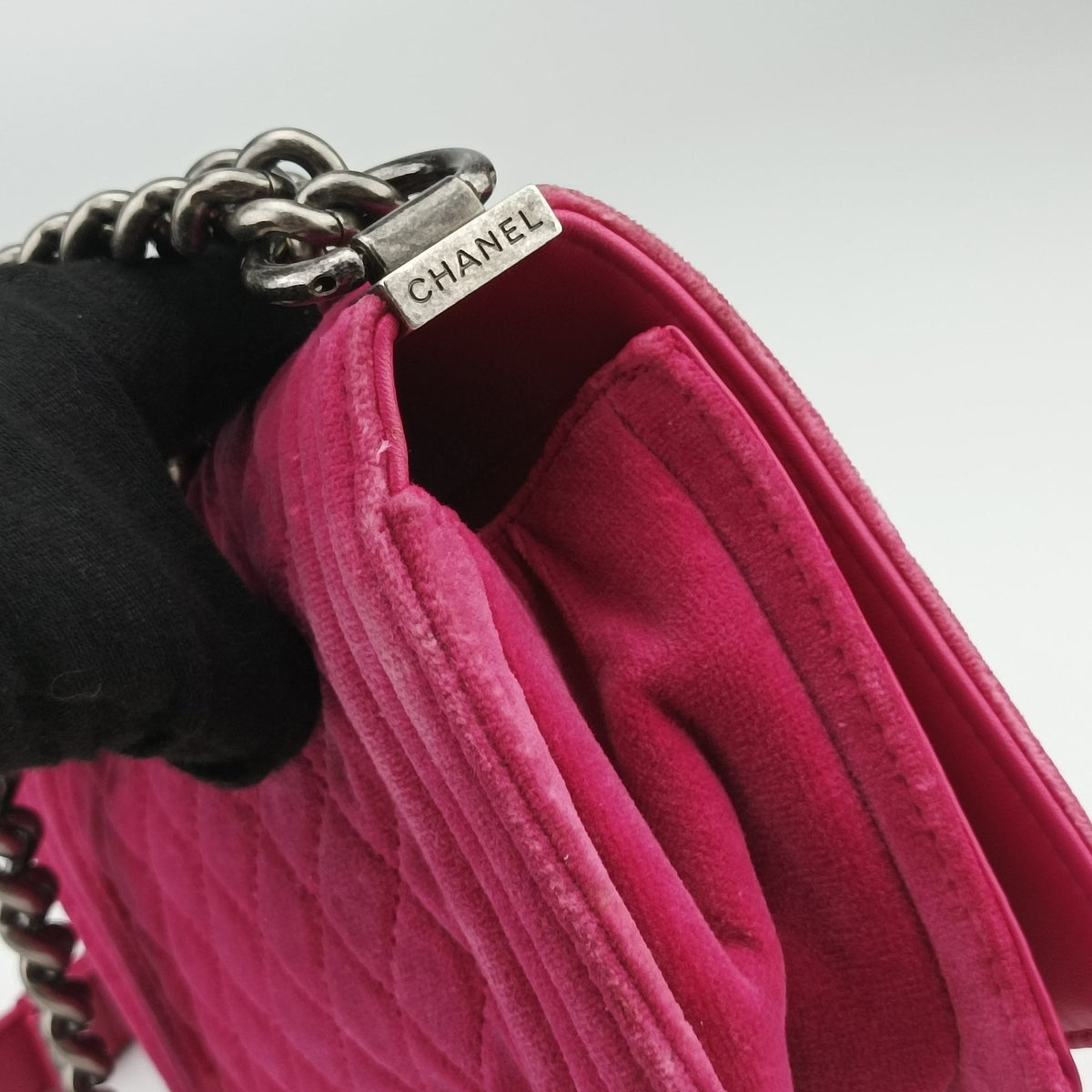 Pre-owned Chanel BOY CHANEL Rose velour A67416 shoulderbag | stylenewstar