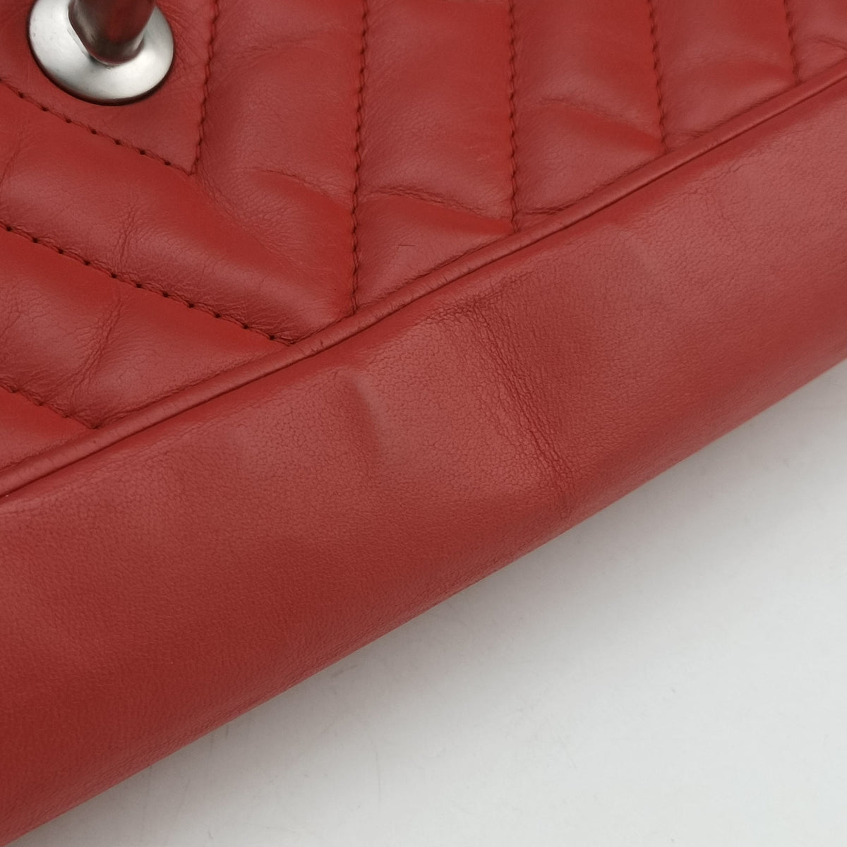 Pre-owned Chanel Chevron Jersey Trim Leo Lion Red Leather A49312 shoulderbag | stylenewstar