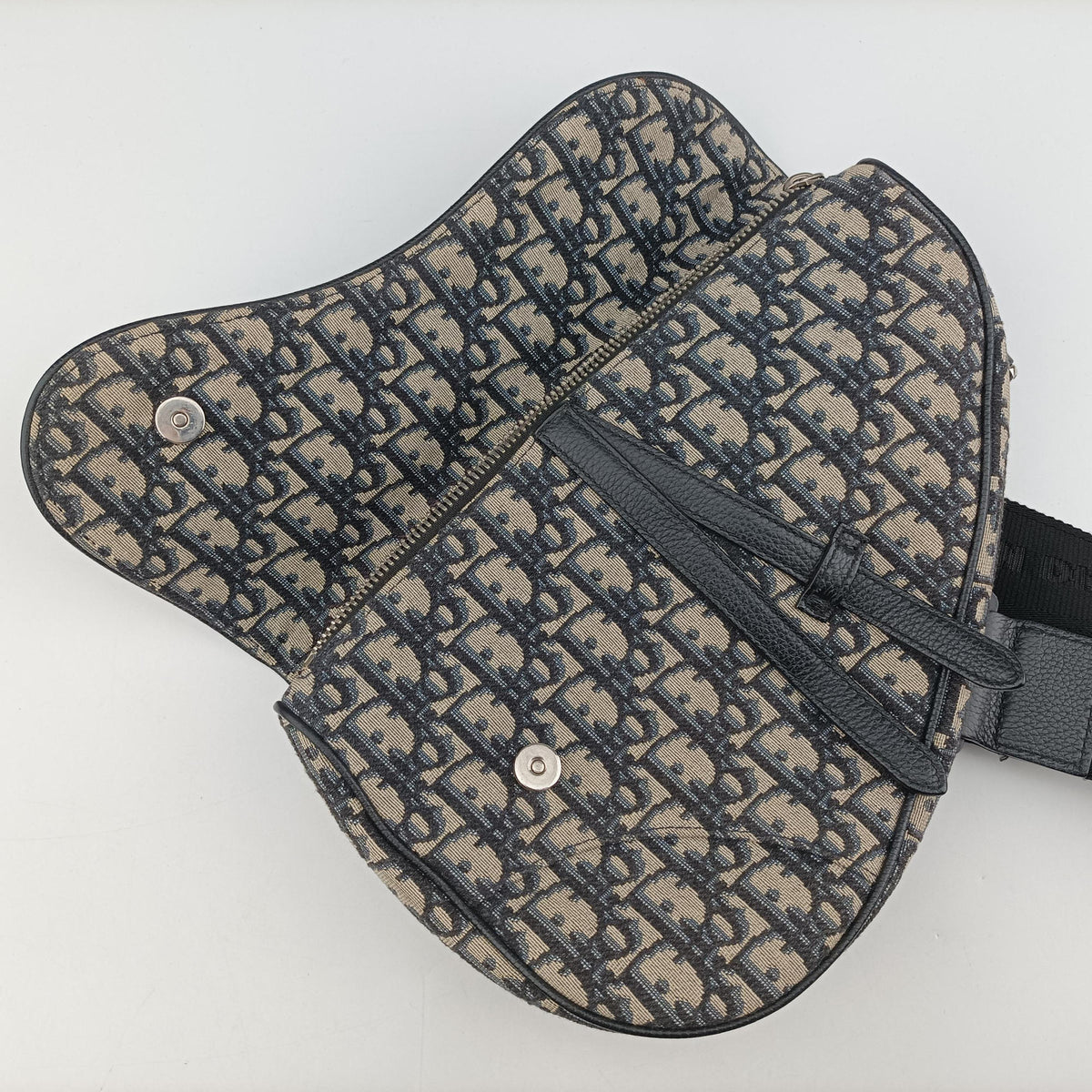 Secondhand Christian Dior saddle Navy Jacquard×Leather  bum bag/waist bag | stylenewstar