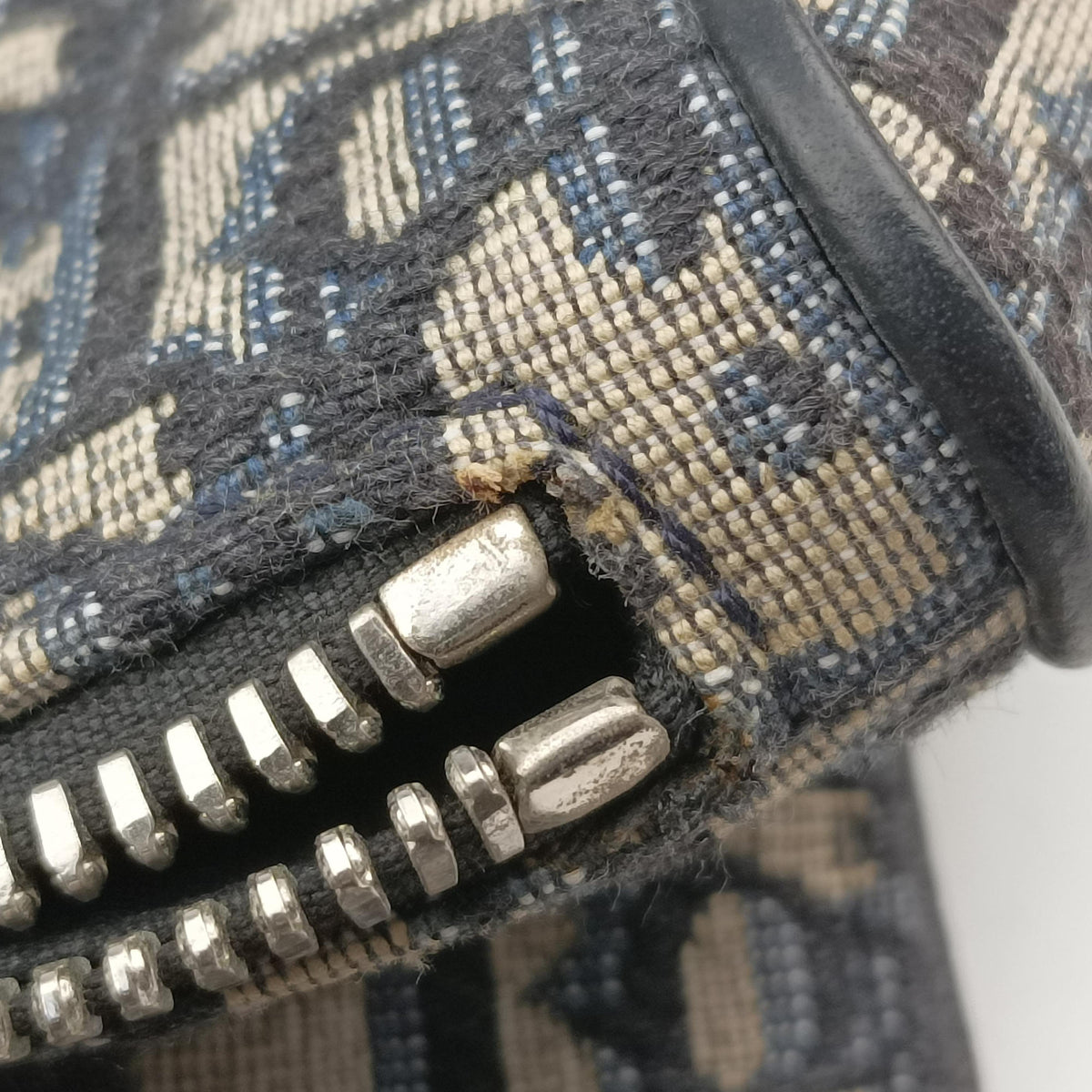 Secondhand Christian Dior saddle Navy Jacquard×Leather  bum bag/waist bag | stylenewstar