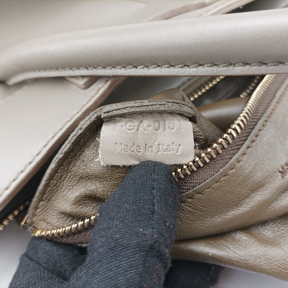Pre-owned Celine luggage mini shopper Grey Leather  handbag | stylenewstar