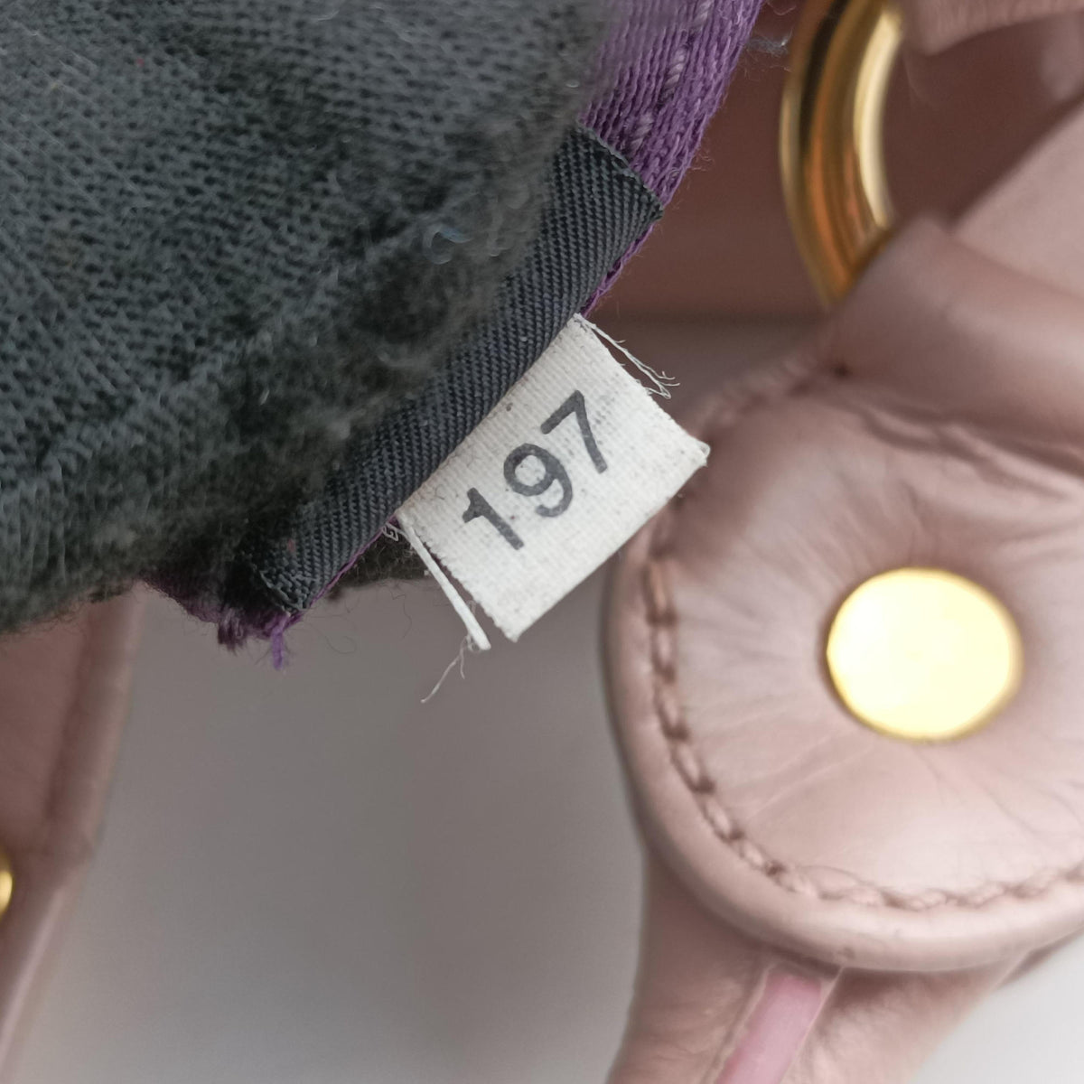 Pre-owned Miu Miu VITELLO LUX Pink Leather  shoulderbag | stylenewstar