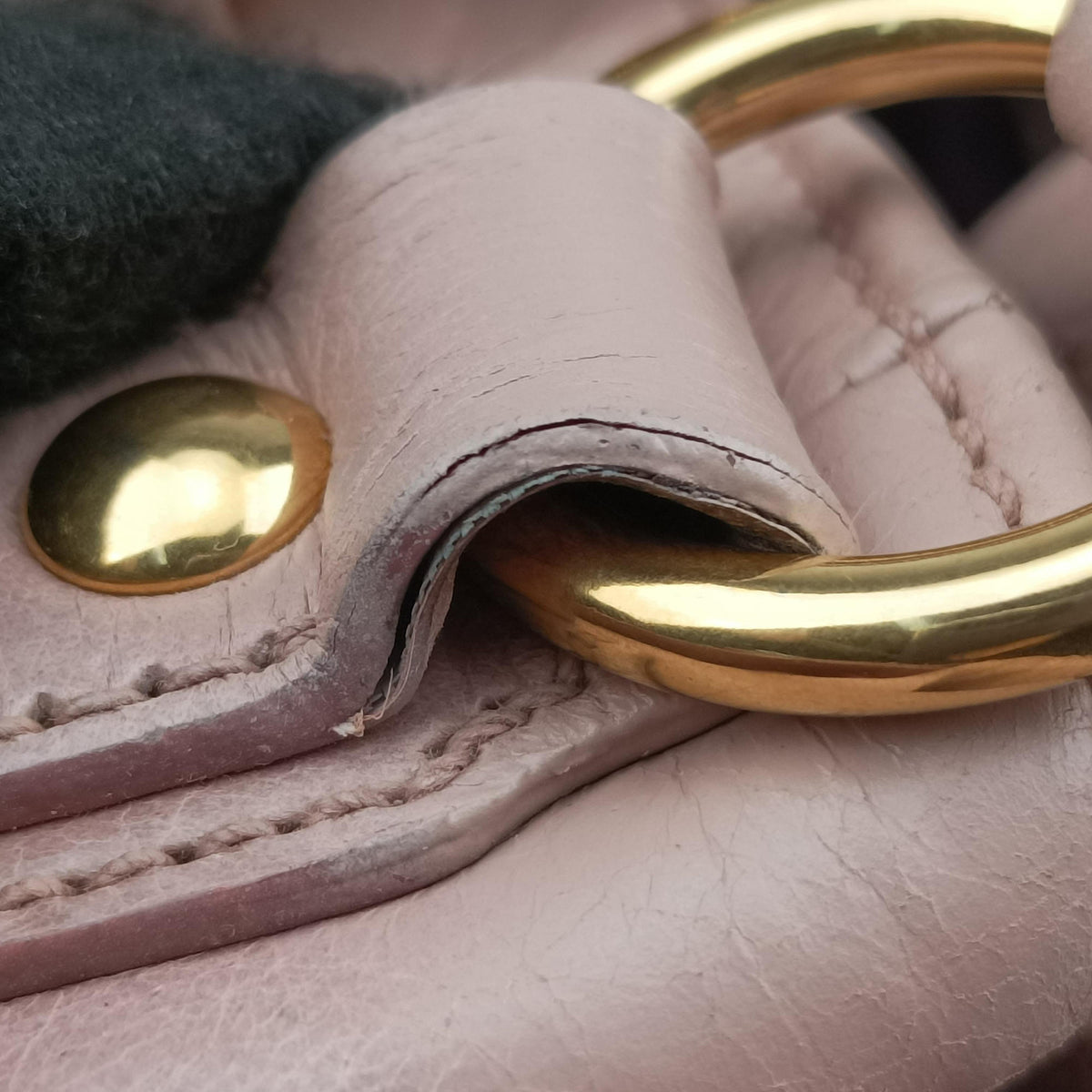 Pre-owned Miu Miu VITELLO LUX Pink Leather  shoulderbag | stylenewstar