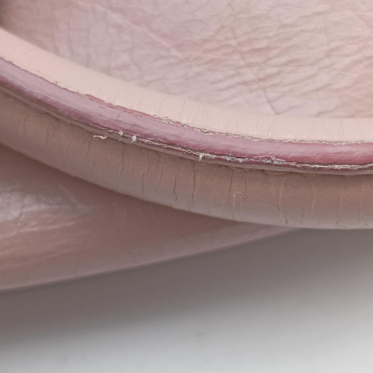 Pre-owned Miu Miu VITELLO LUX Pink Leather  shoulderbag | stylenewstar
