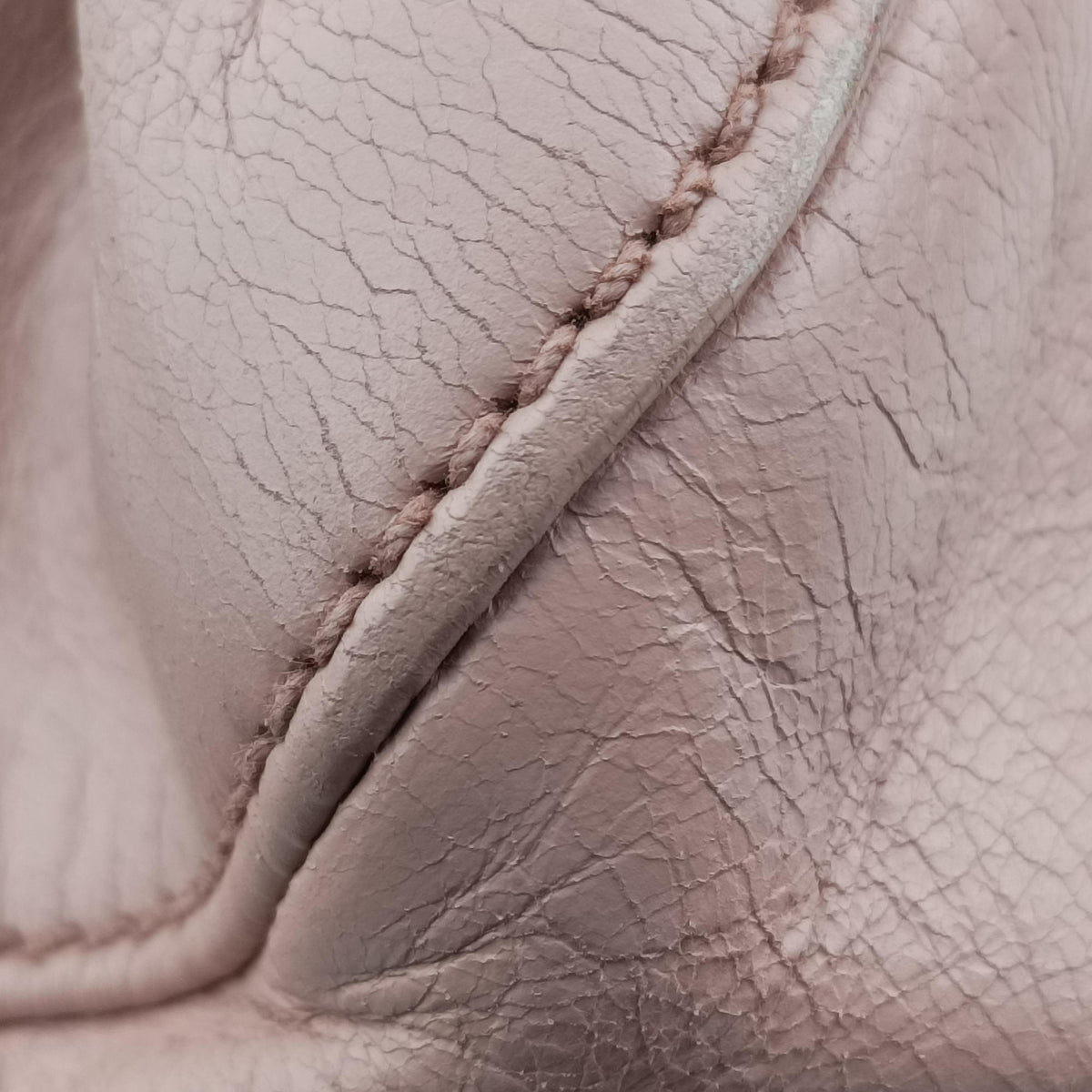 Pre-owned Miu Miu VITELLO LUX Pink Leather  shoulderbag | stylenewstar