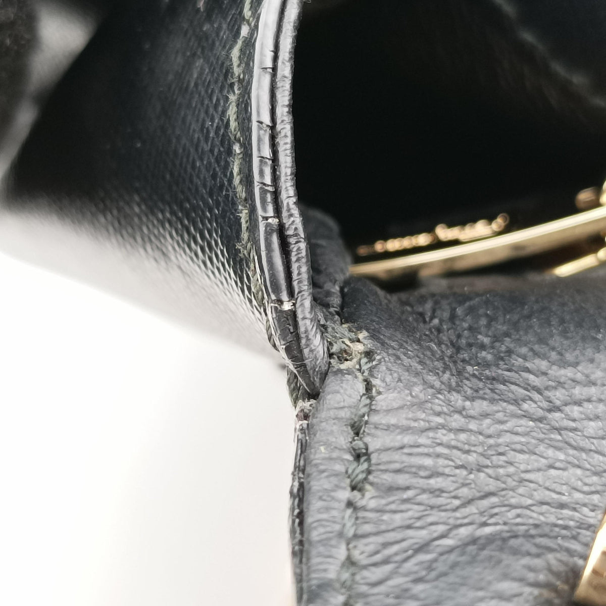 Vintage Ferragamo Vara Black x Pink Leather  shoulderbag | stylenewstar