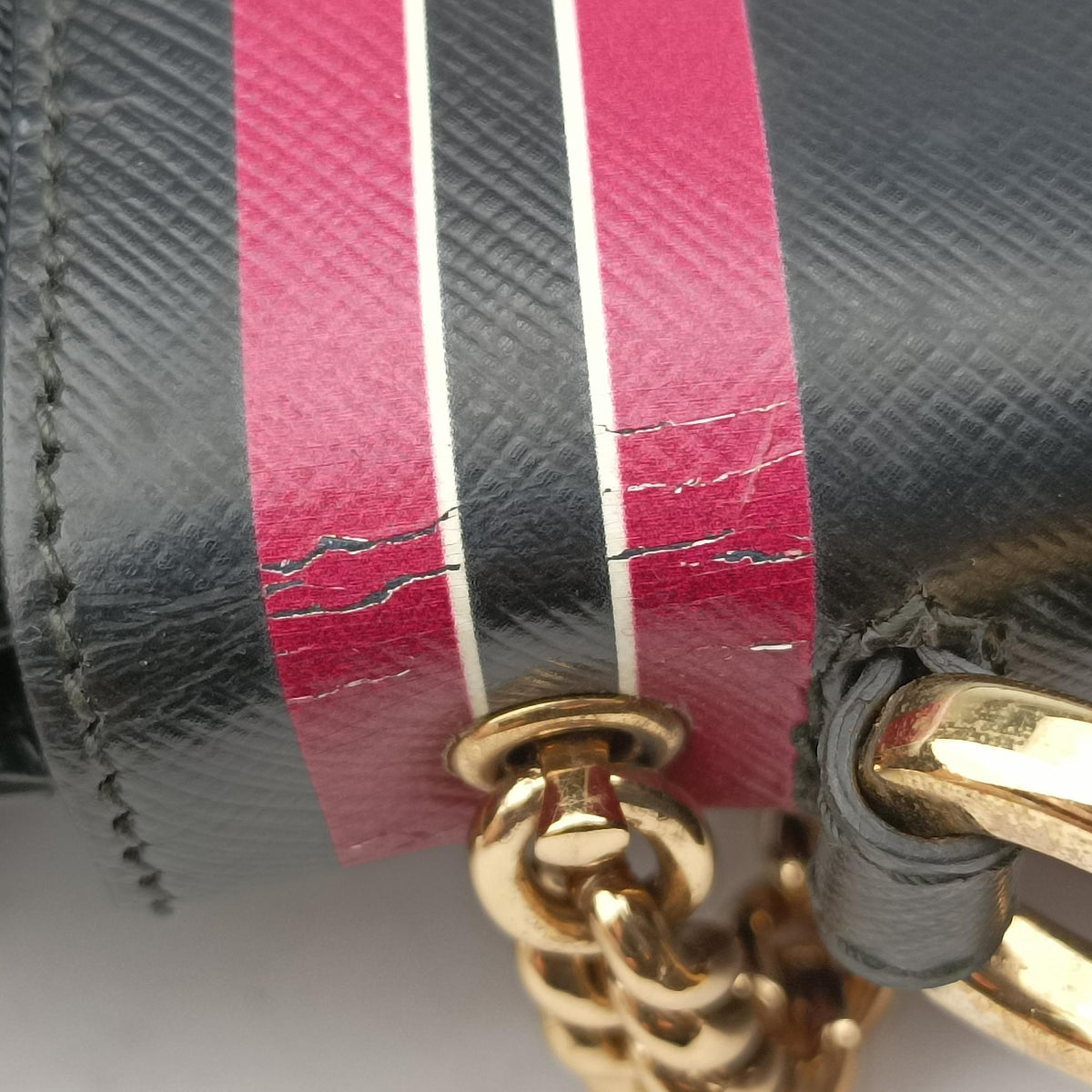 Vintage Ferragamo Vara Black x Pink Leather  shoulderbag | stylenewstar