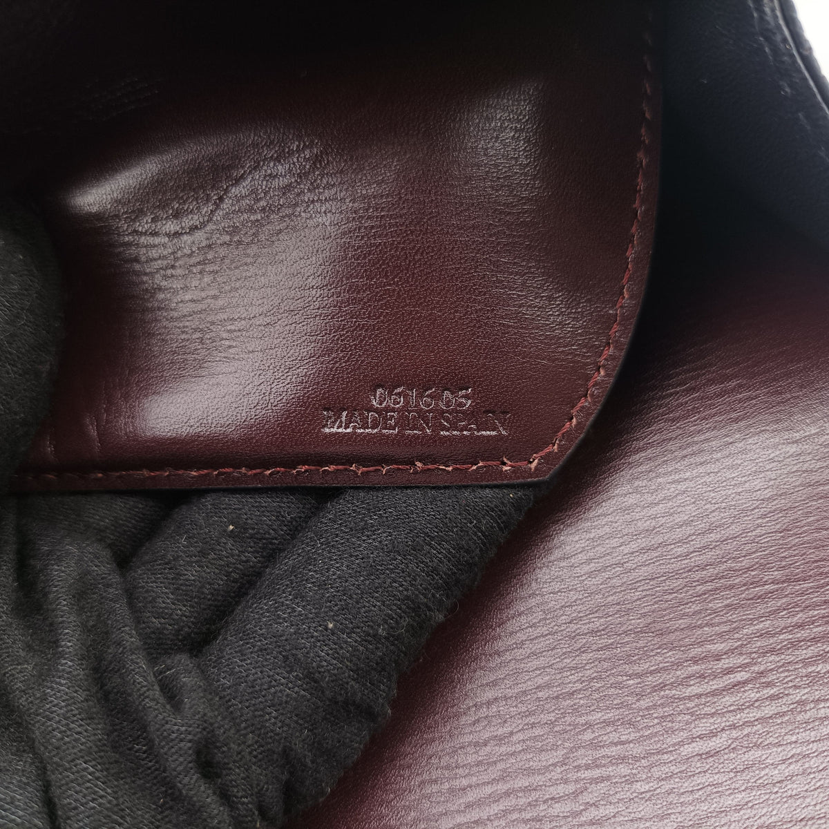 Pre-owned Loewe Barcelona Dark Burgundy Leather  shoulderbag | stylenewstar