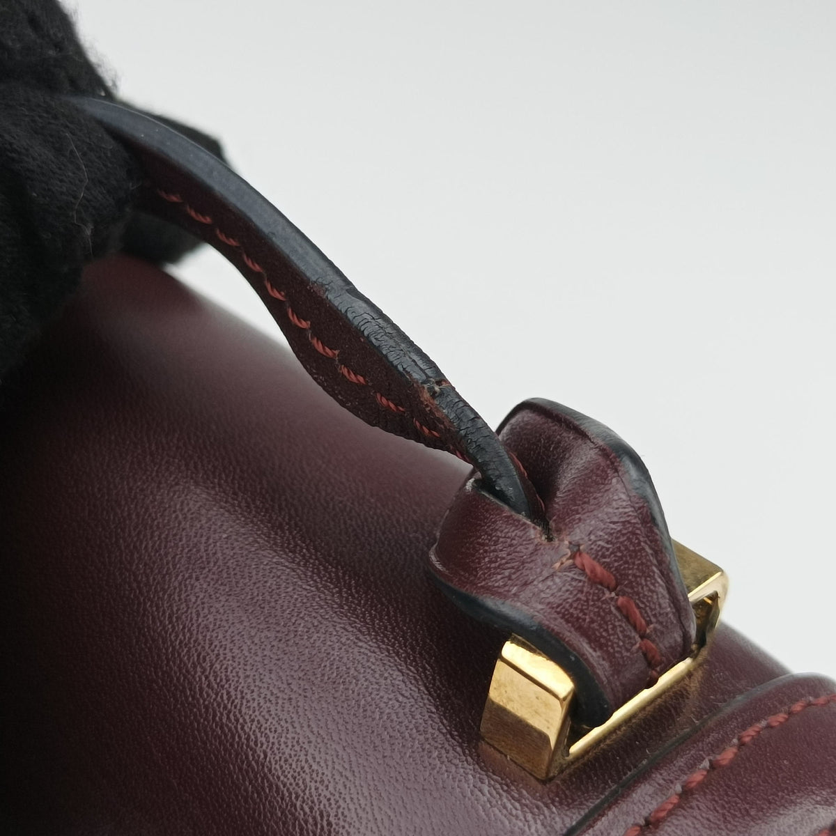 Pre-owned Loewe Barcelona Dark Burgundy Leather  shoulderbag | stylenewstar