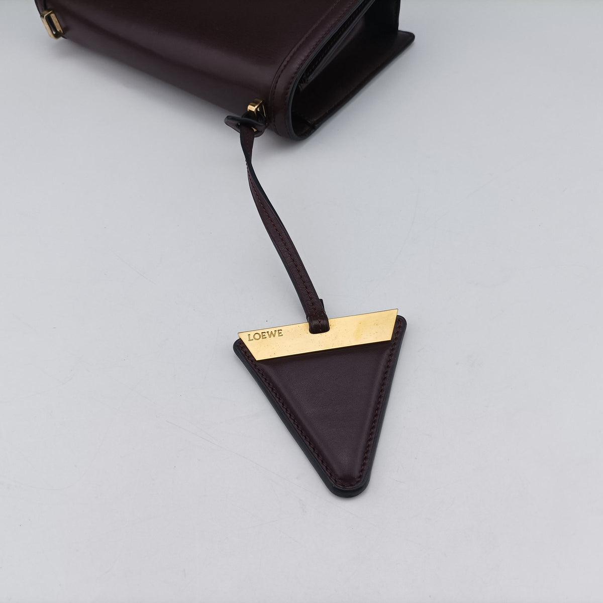 Pre-owned Loewe Barcelona Dark Burgundy Leather  shoulderbag | stylenewstar