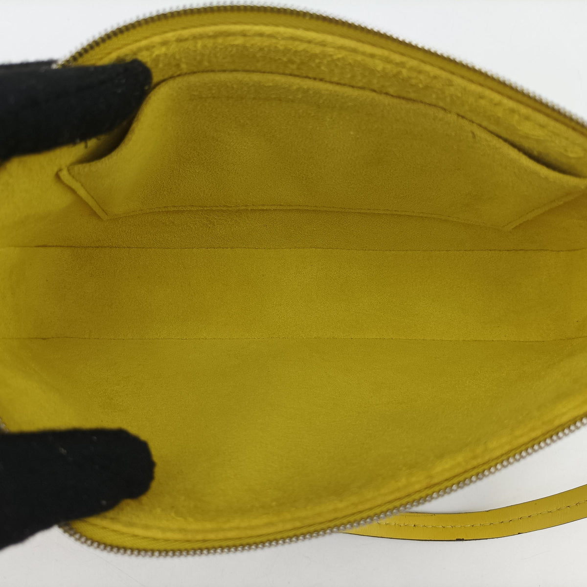 Vintage Louis Vuitton Pochette Accessoires Pistache Epi M40975 handbag | stylenewstar