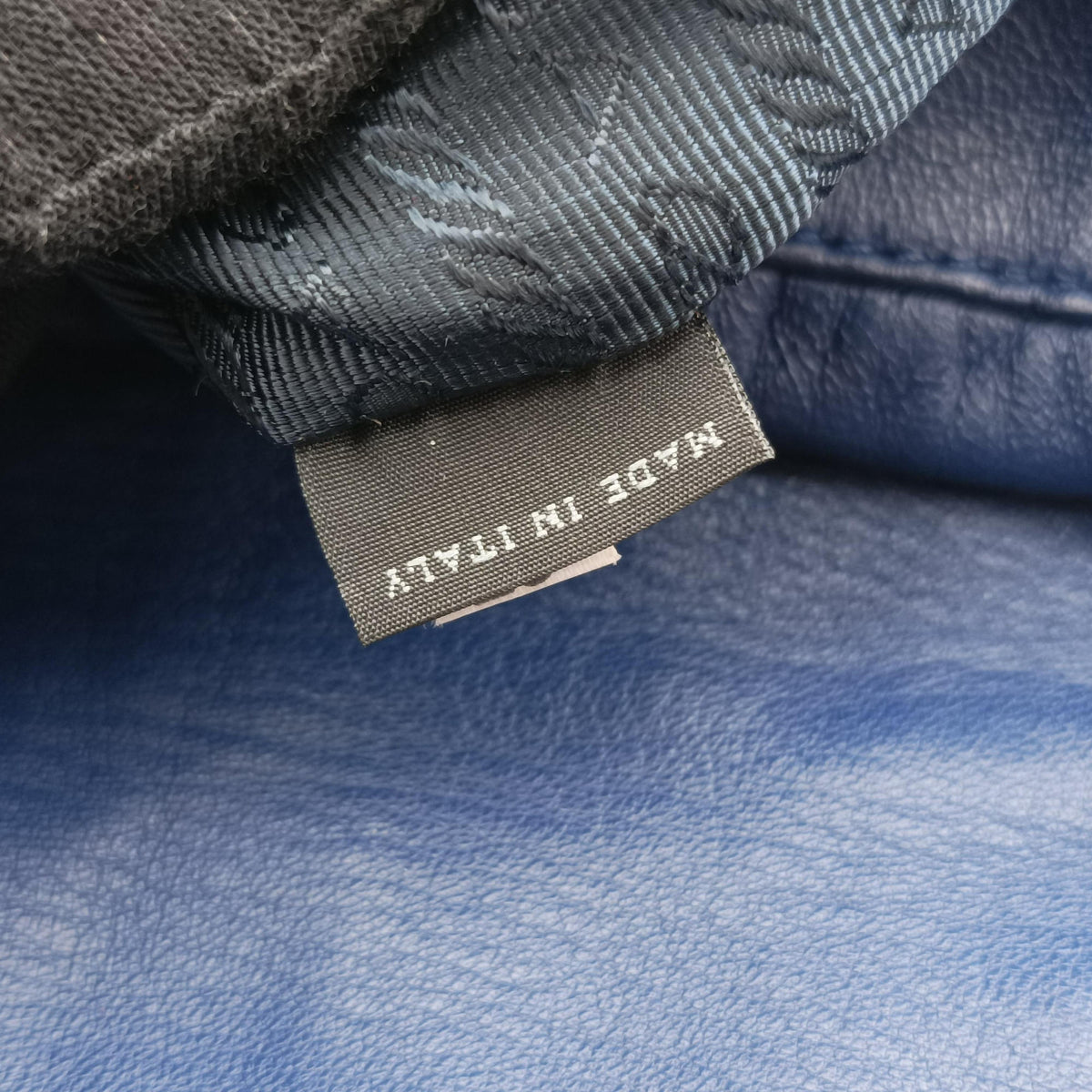 Secondhand Prada Gaufre Blue Lambskin  shoulderbag | stylenewstar