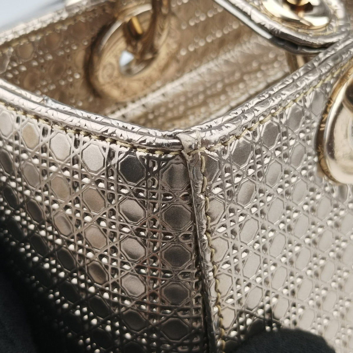 Pre-owned Christian Dior Lady Dior Golden Patent Leather  shoulderbag | stylenewstar