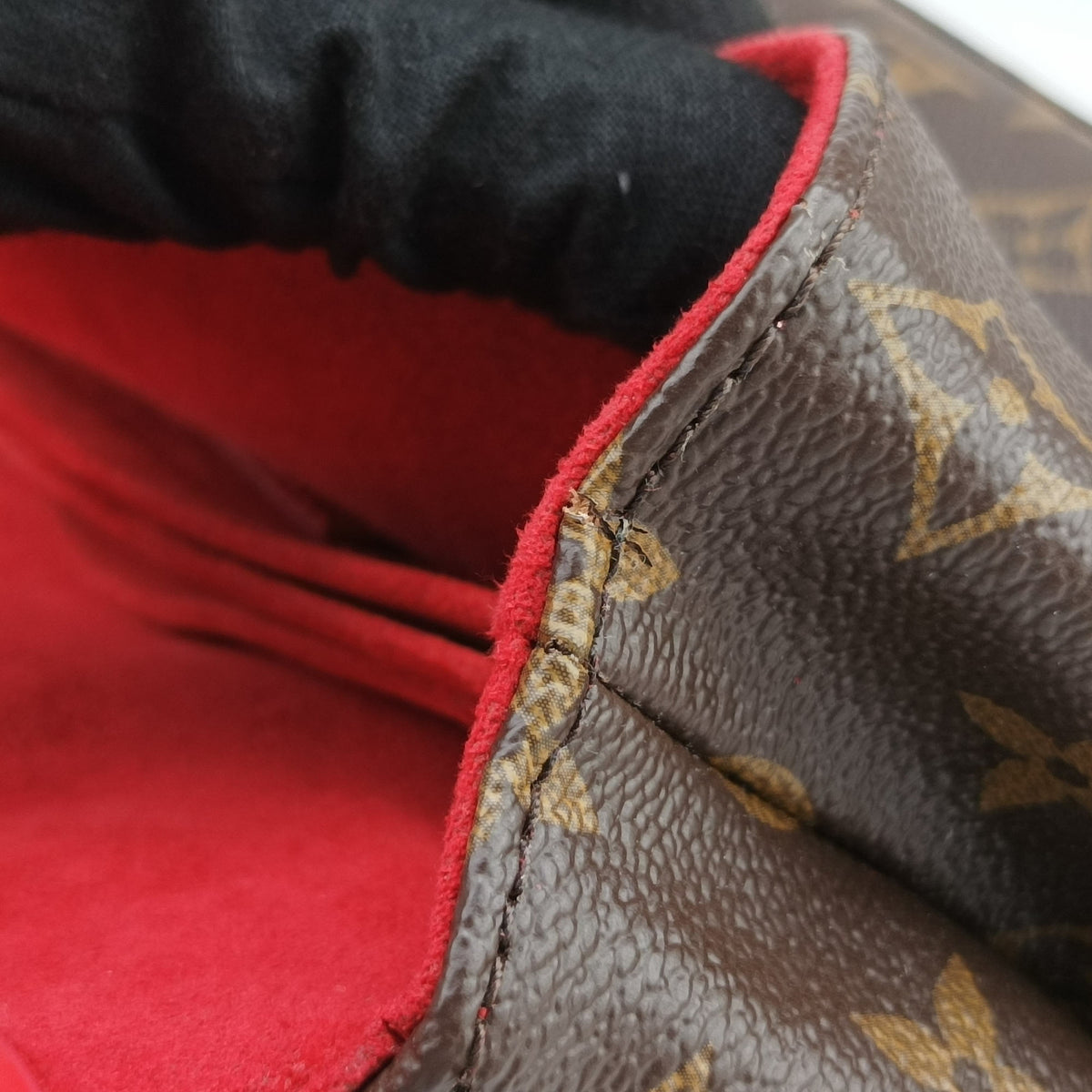 Secondhand Louis Vuitton SAINT MICHEL brown×COQUELICOT Monogram Canvas×calf leather M44031 shoulderbag | stylenewstar
