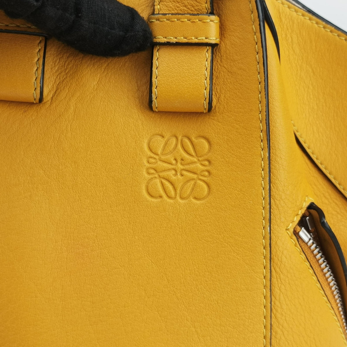 Secondhand Loewe Hammock Yellow Leather  shoulderbag | stylenewstar