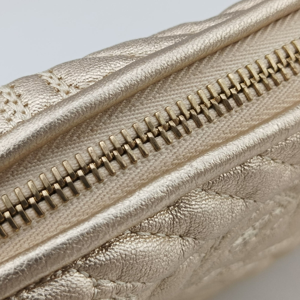 Pre-owned VERSACE Medusa Charm Vanitas Golden Leather  shoulderbag | stylenewstar