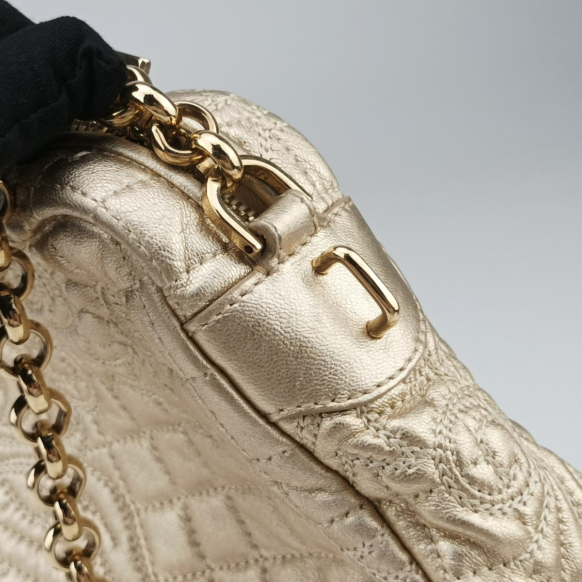 Pre-owned VERSACE Medusa Charm Vanitas Golden Leather  shoulderbag | stylenewstar