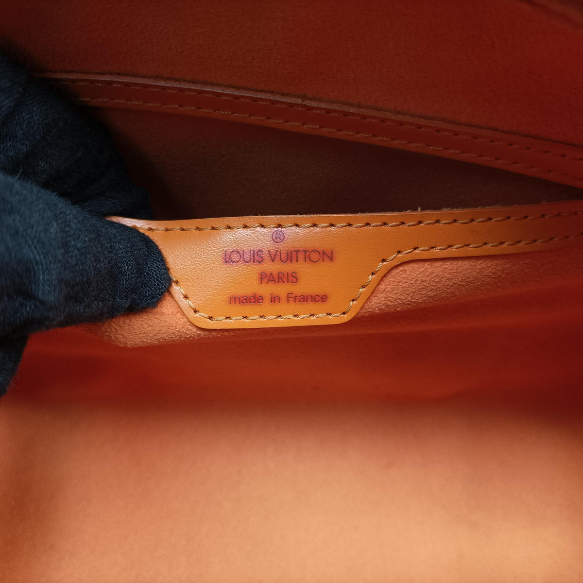 Vintage Louis Vuitton Soufflot Mandarin Epi M5222H shoulderbag | stylenewstar
