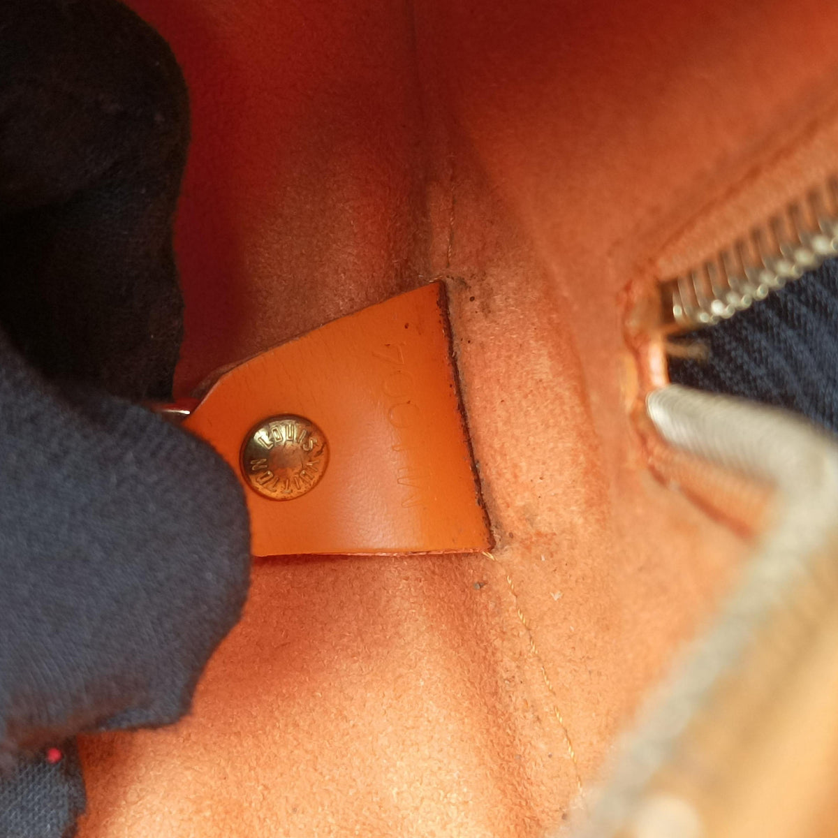 Vintage Louis Vuitton Soufflot Mandarin Epi M5222H shoulderbag | stylenewstar