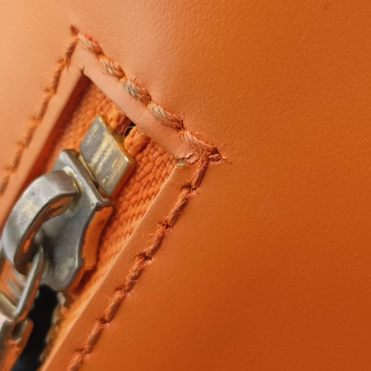 Vintage Louis Vuitton Soufflot Mandarin Epi M5222H shoulderbag | stylenewstar