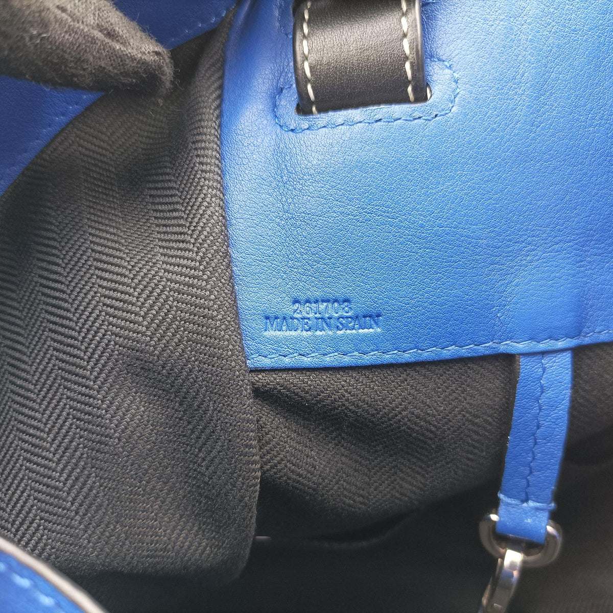 Pre-owned Loewe Hammock Blue leather  shoulderbag | stylenewstar