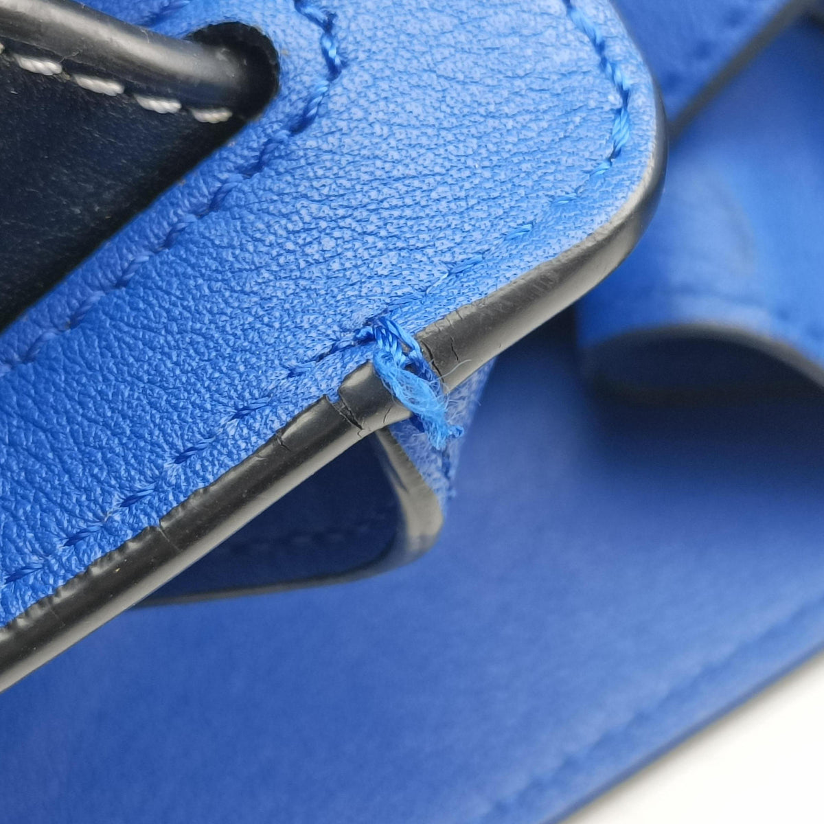 Pre-owned Loewe Hammock Blue leather  shoulderbag | stylenewstar