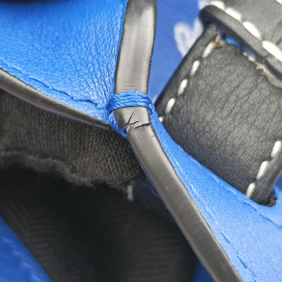 Pre-owned Loewe Hammock Blue leather  shoulderbag | stylenewstar