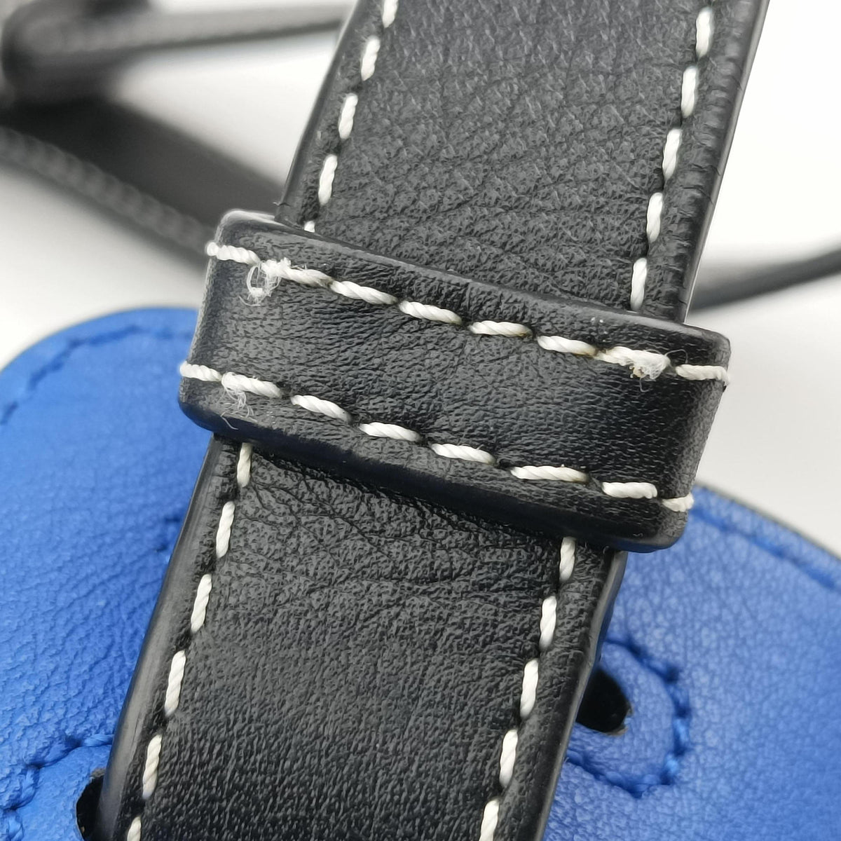 Pre-owned Loewe Hammock Blue leather  shoulderbag | stylenewstar