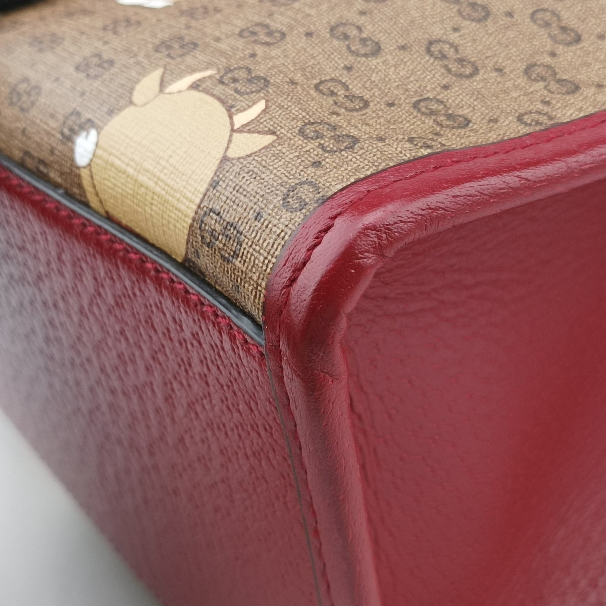 Pre-owned Gucci Doraemon GG Supreme Beige×Red PVC coated canvas×Leather 654345 shoulderbag | stylenewstar