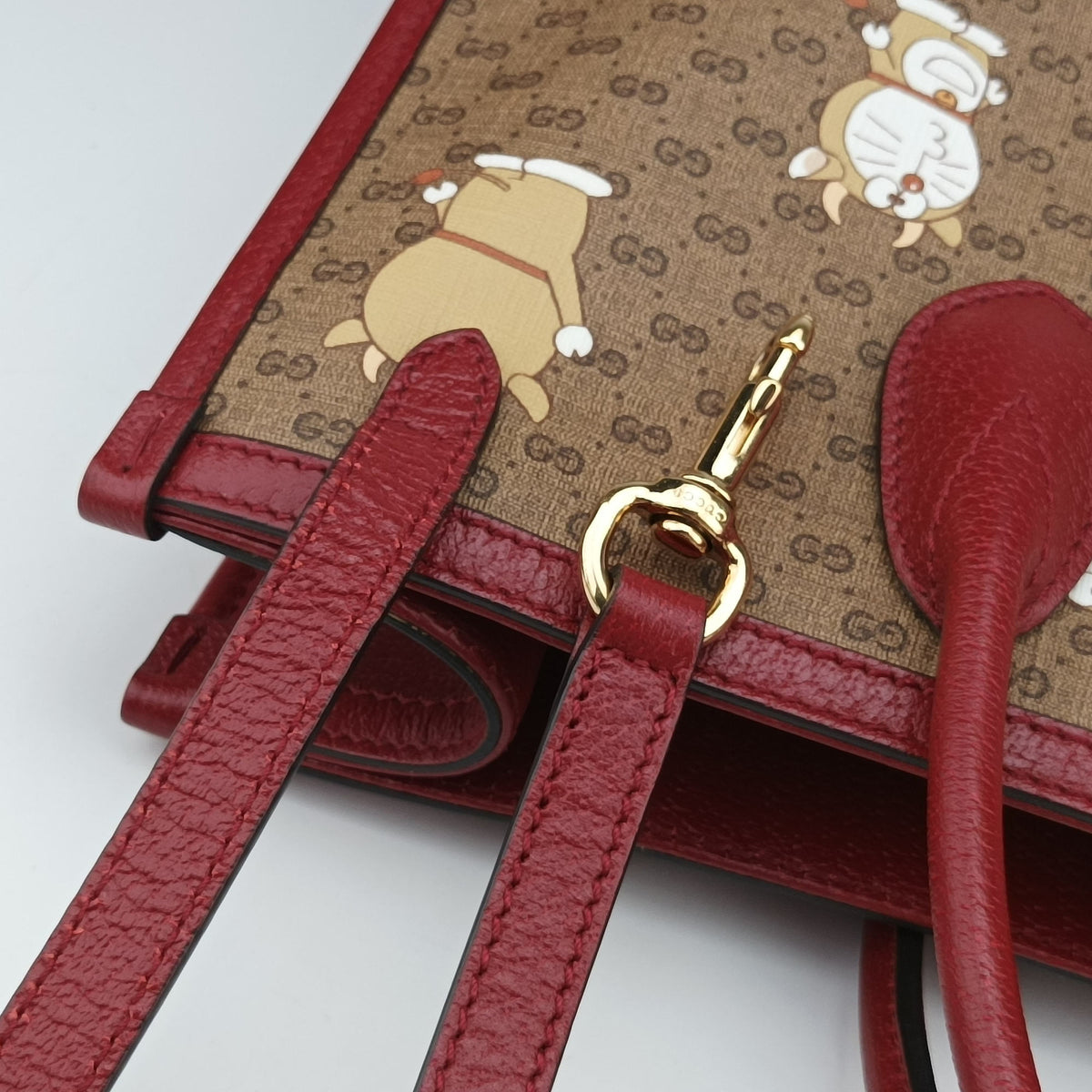 Pre-owned Gucci Doraemon GG Supreme Beige×Red PVC coated canvas×Leather 654345 shoulderbag | stylenewstar