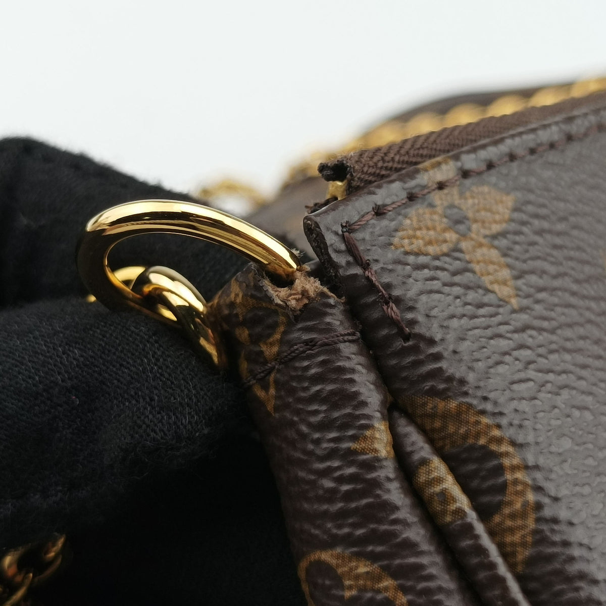 Pre-owned Louis Vuitton Multipochette Accessoires Brown x Rose Claire Monogram canvas M44840 shoulderbag | stylenewstar