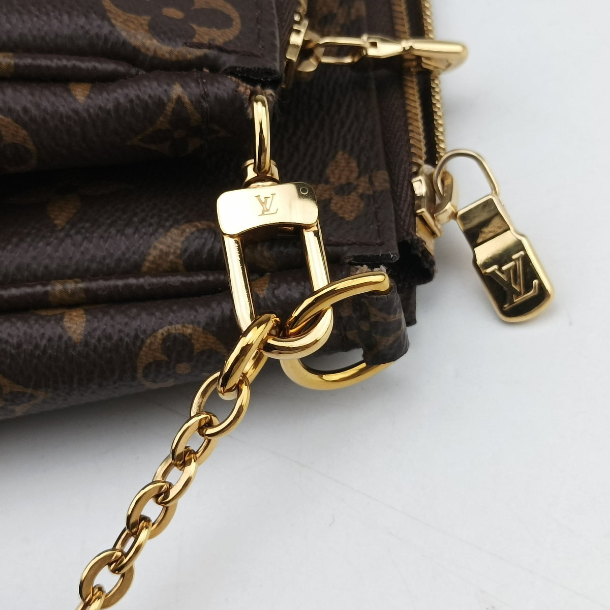 Pre-owned Louis Vuitton Multipochette Accessoires Brown x Rose Claire Monogram canvas M44840 shoulderbag | stylenewstar