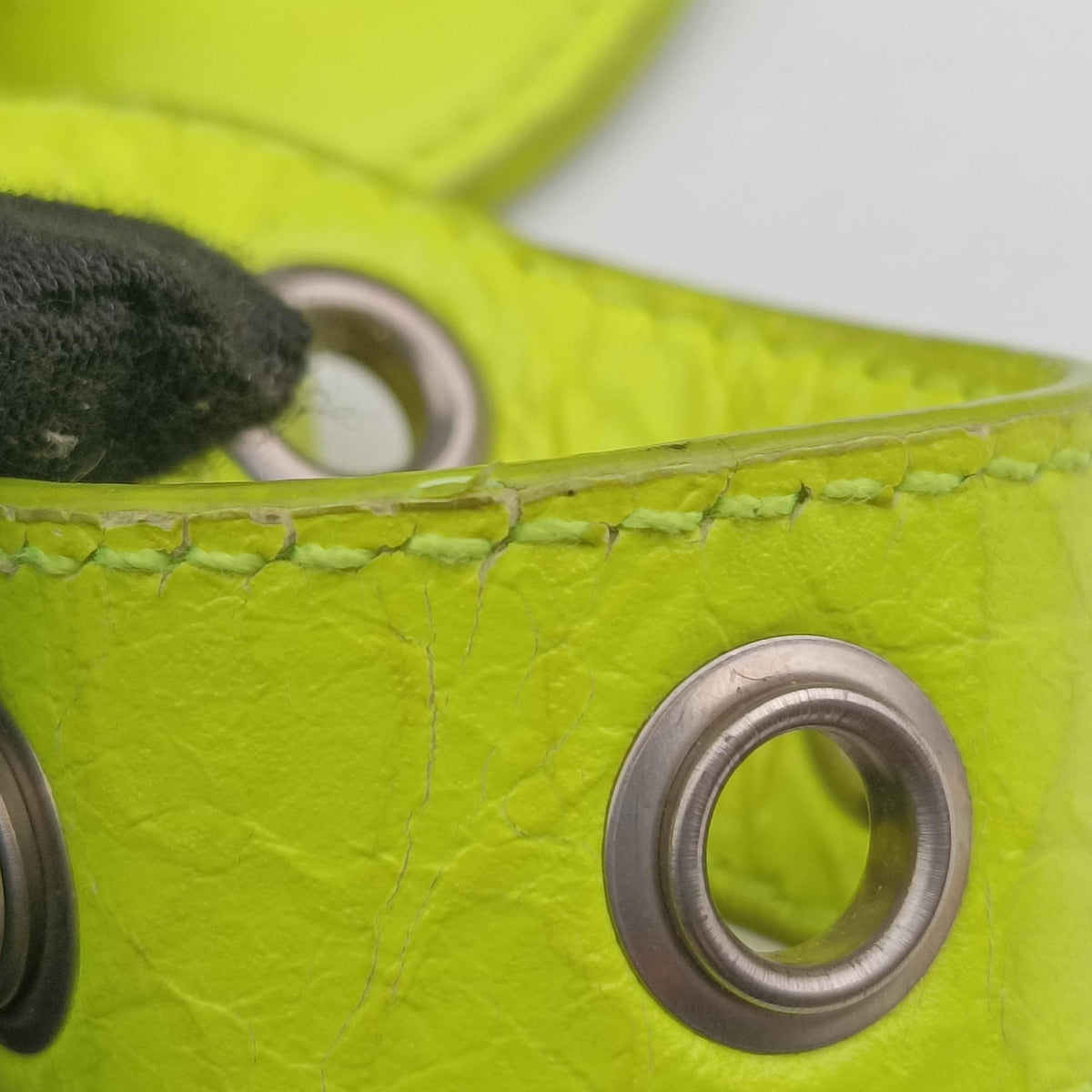 Pre-owned Balenciaga Le Cagole Green lambskin  shoulderbag | stylenewstar