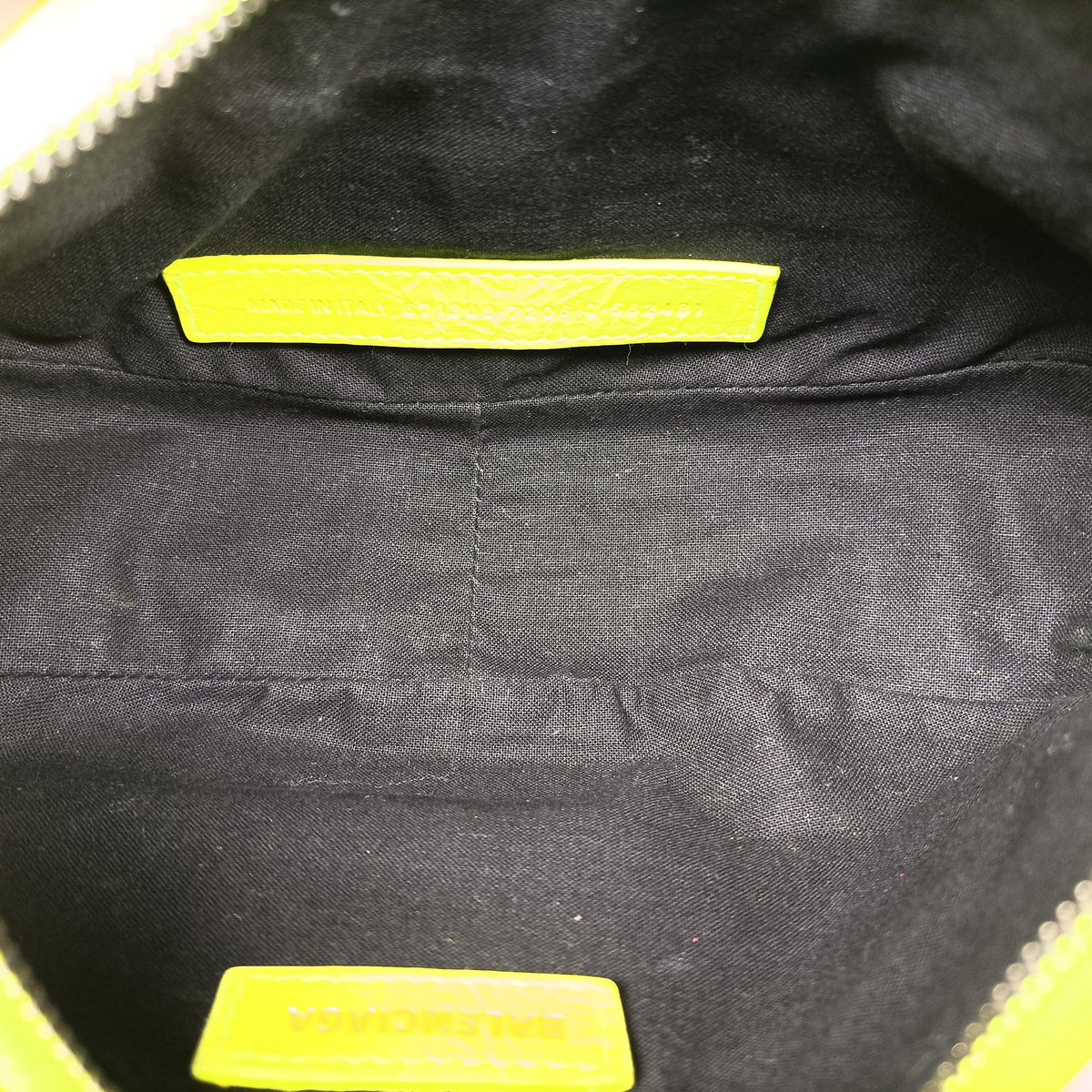 Pre-owned Balenciaga Le Cagole Green lambskin  shoulderbag | stylenewstar