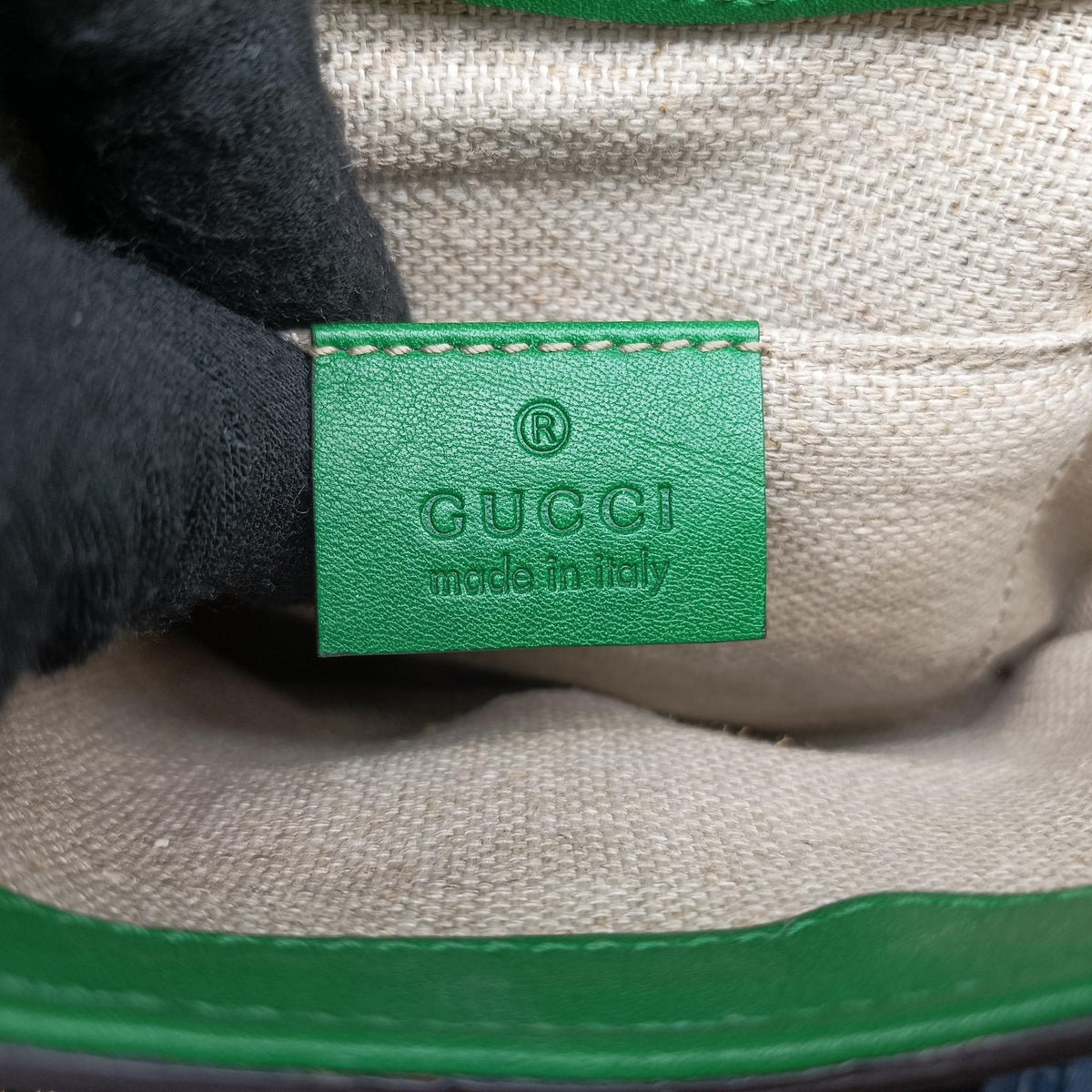 Secondhand Gucci Nubuck Tigrette Chain Green suede 290684 shoulderbag | stylenewstar