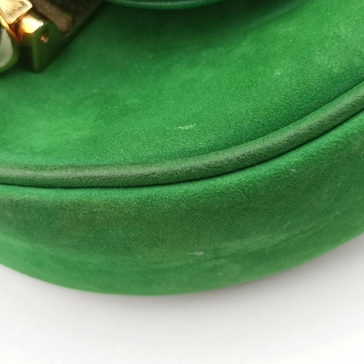 Secondhand Gucci Nubuck Tigrette Chain Green suede 290684 shoulderbag | stylenewstar