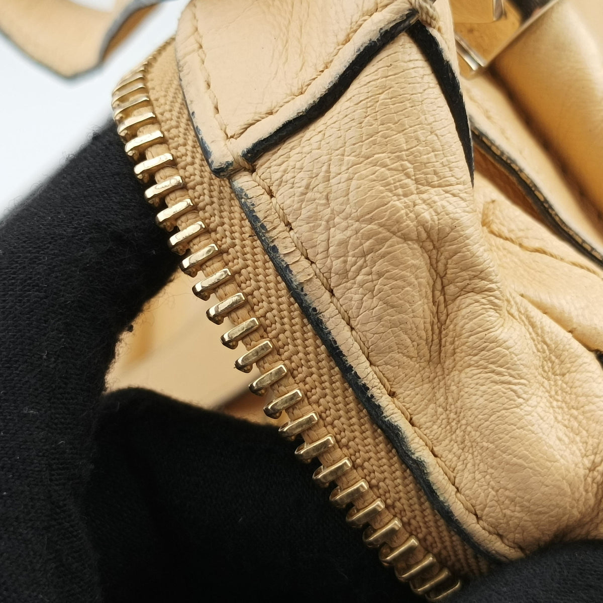Pre-owned Chloe Paraty Beige Leather  shoulderbag | stylenewstar