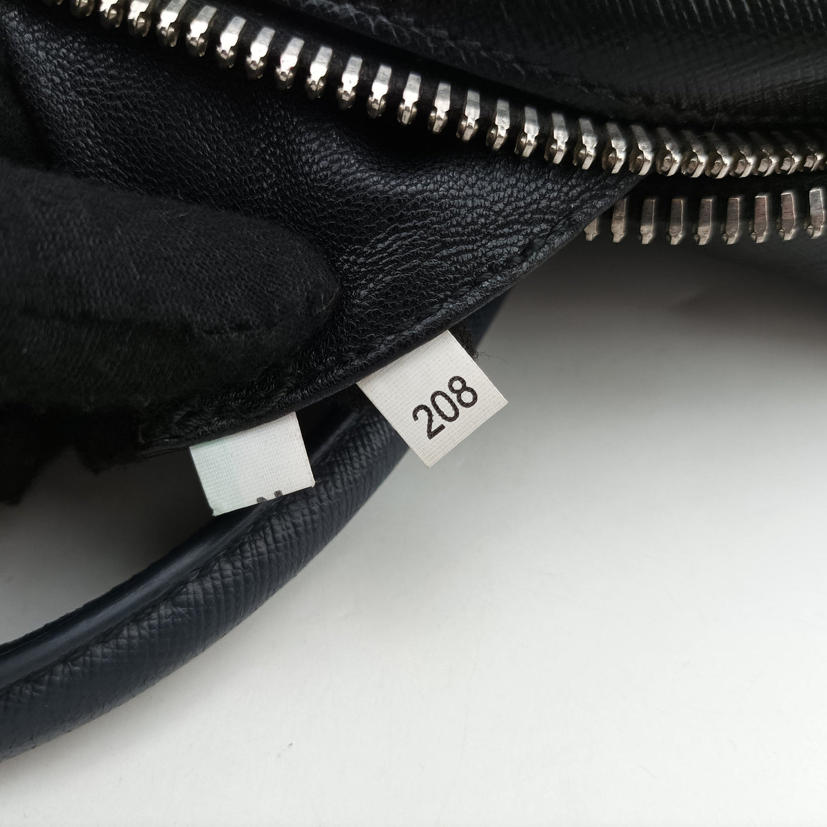Pre-owned Prada business bag briefcase Navy x Black SAFFIANO Leather 2VE363 handbag | stylenewstar