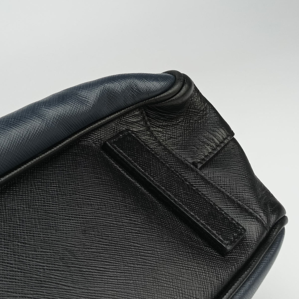 Pre-owned Prada business bag briefcase Navy x Black SAFFIANO Leather 2VE363 handbag | stylenewstar