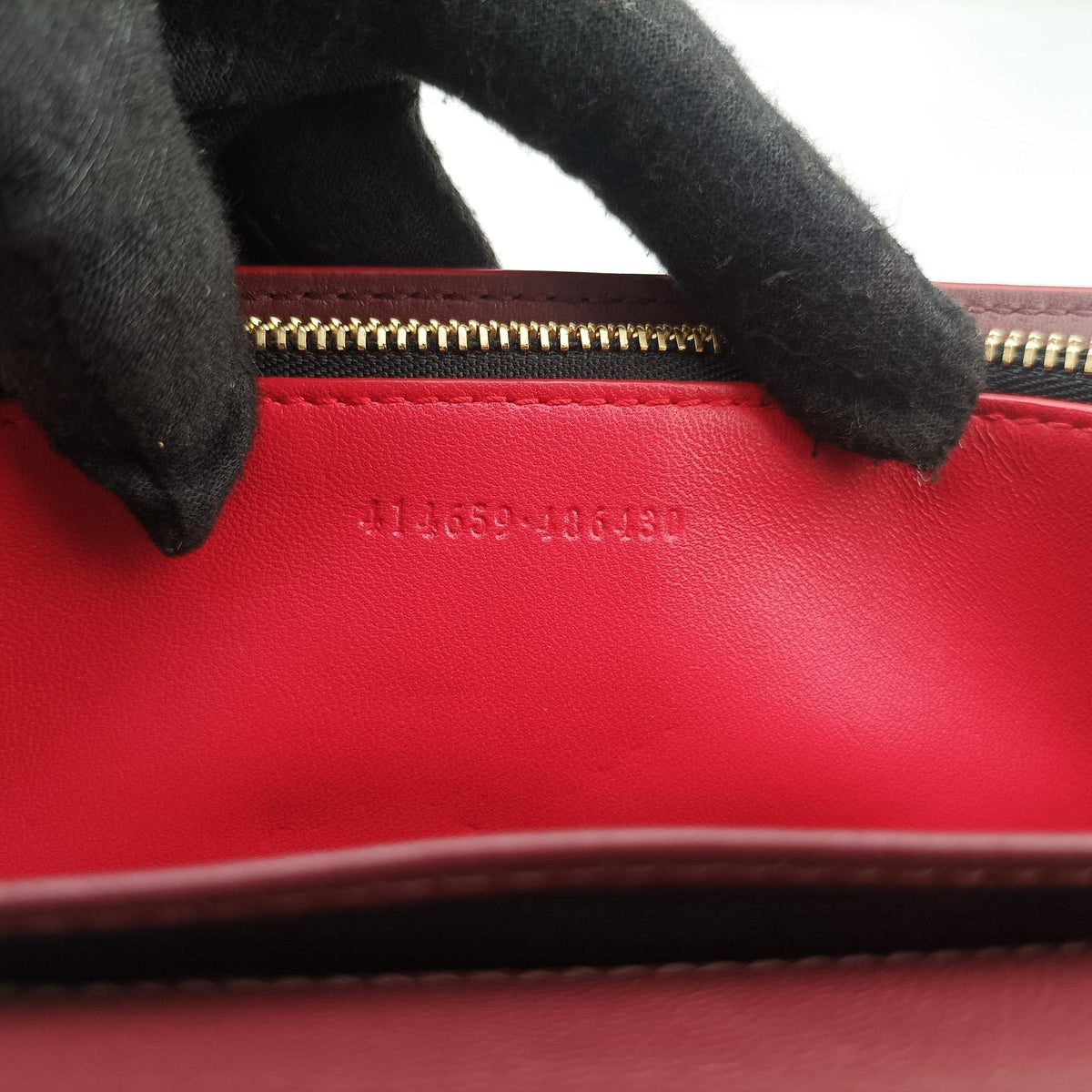 Pre-owned Alexander McQueen Crocodile Embossed Skull Black Leather  shoulderbag | stylenewstar