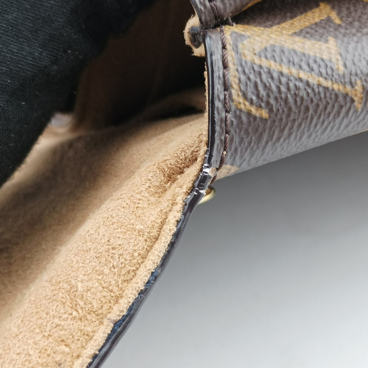 Vintage Louis Vuitton MARIGNAN brown×SESAME Monogram Canvas×calf leather M44544 shoulderbag | stylenewstar