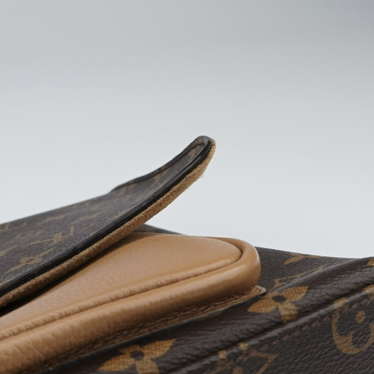 Vintage Louis Vuitton MARIGNAN brown×SESAME Monogram Canvas×calf leather M44544 shoulderbag | stylenewstar