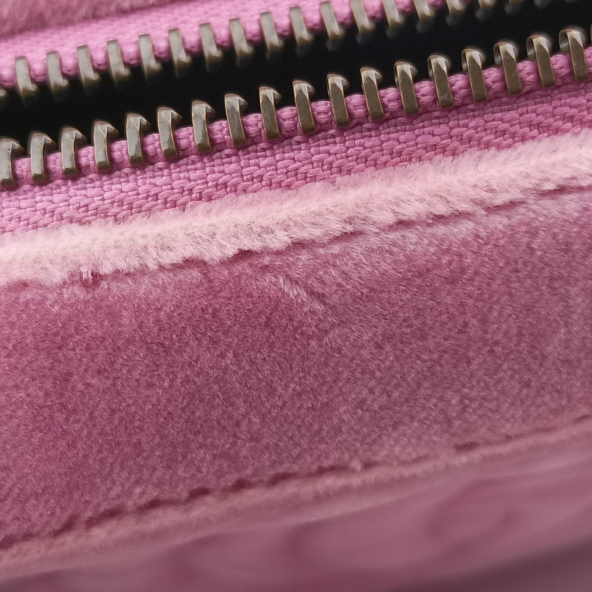 Pre-owned Gucci GG Marmont Pink velour 448065 shoulderbag | stylenewstar