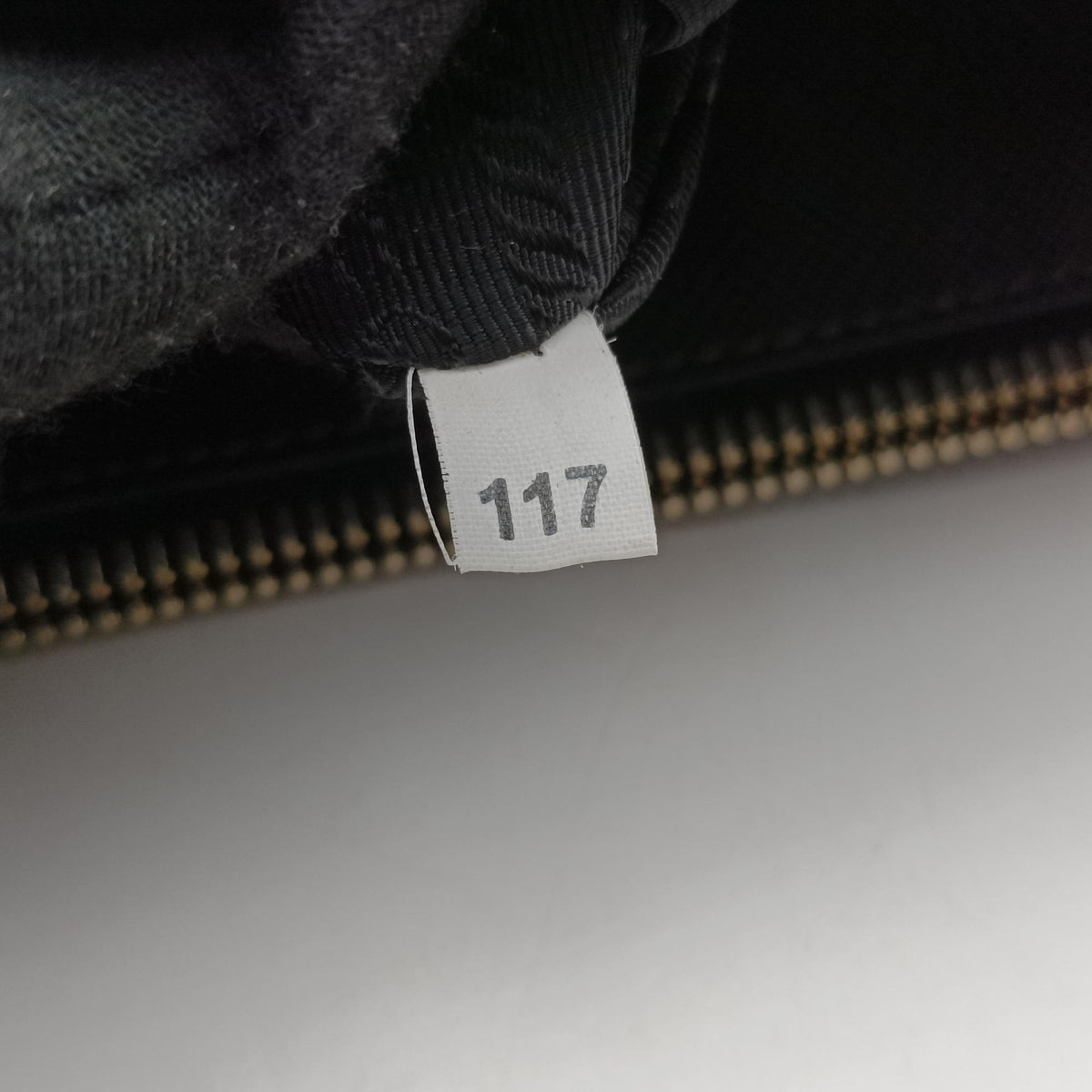 Vintage Prada Galleria Black SAFFIANO Leather BN2274 handbag | stylenewstar