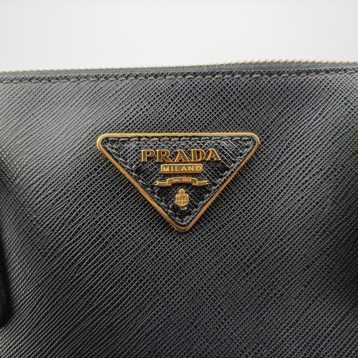 Vintage Prada Galleria Black SAFFIANO Leather BN2274 handbag | stylenewstar