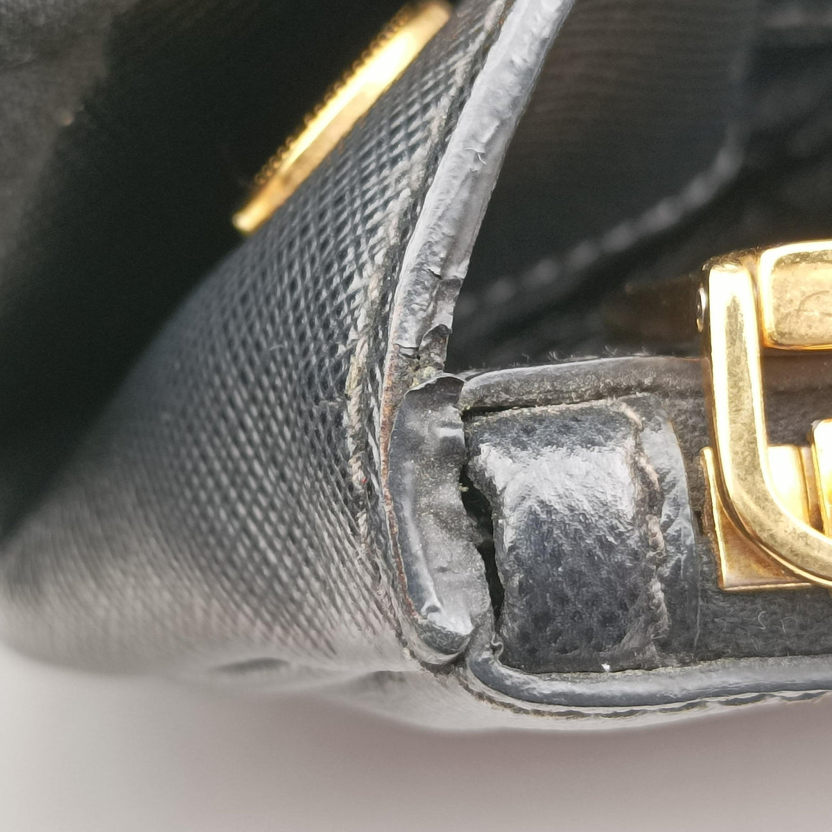 Vintage Prada Galleria Black SAFFIANO Leather BN2274 handbag | stylenewstar