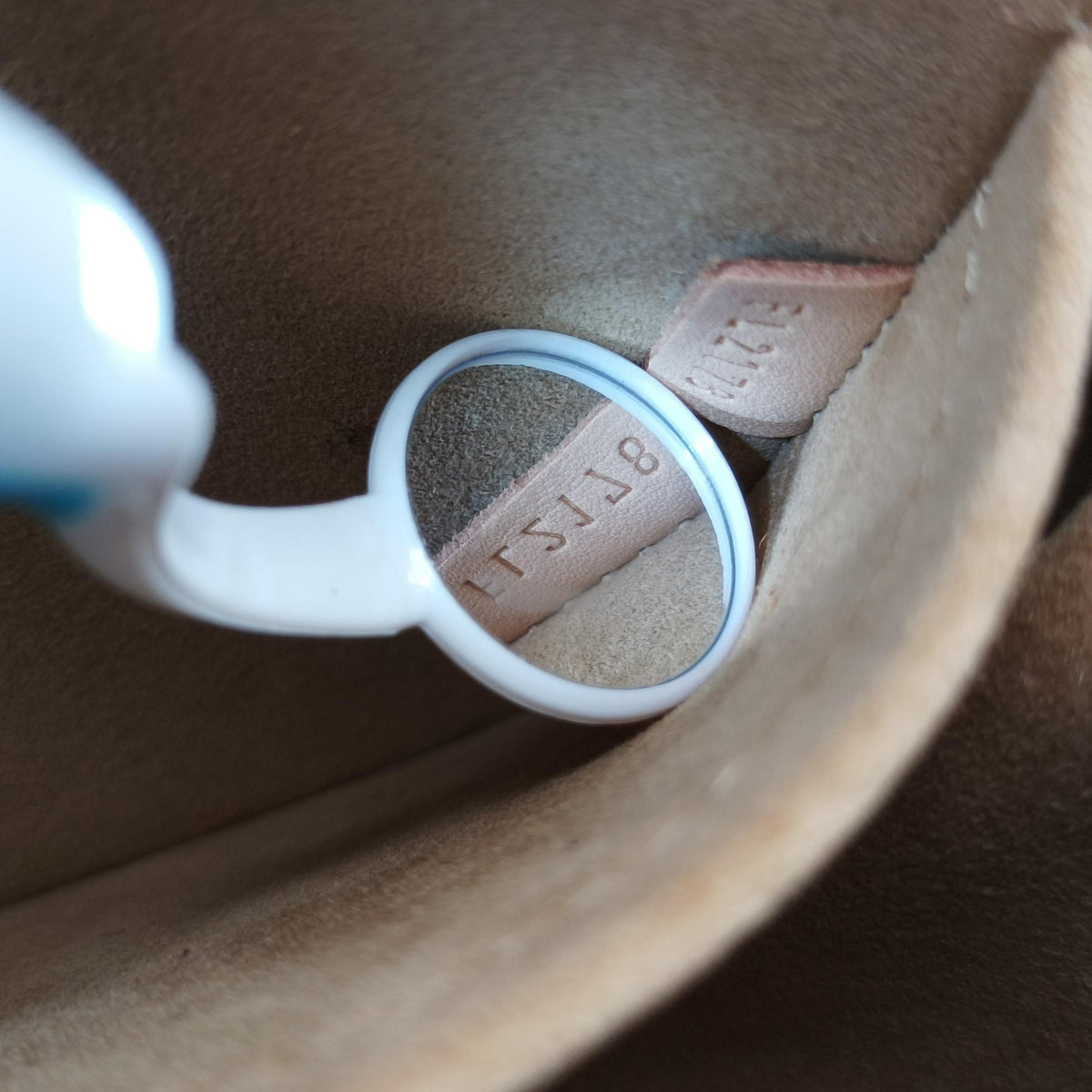 Vintage Louis Vuitton MARIGNAN Brown × Coquelicot Monogram Canvas×calf leather M44286 shoulderbag | stylenewstar